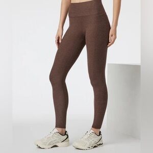 Vuori Clean Elevation Brown High-Waisted Leggings small